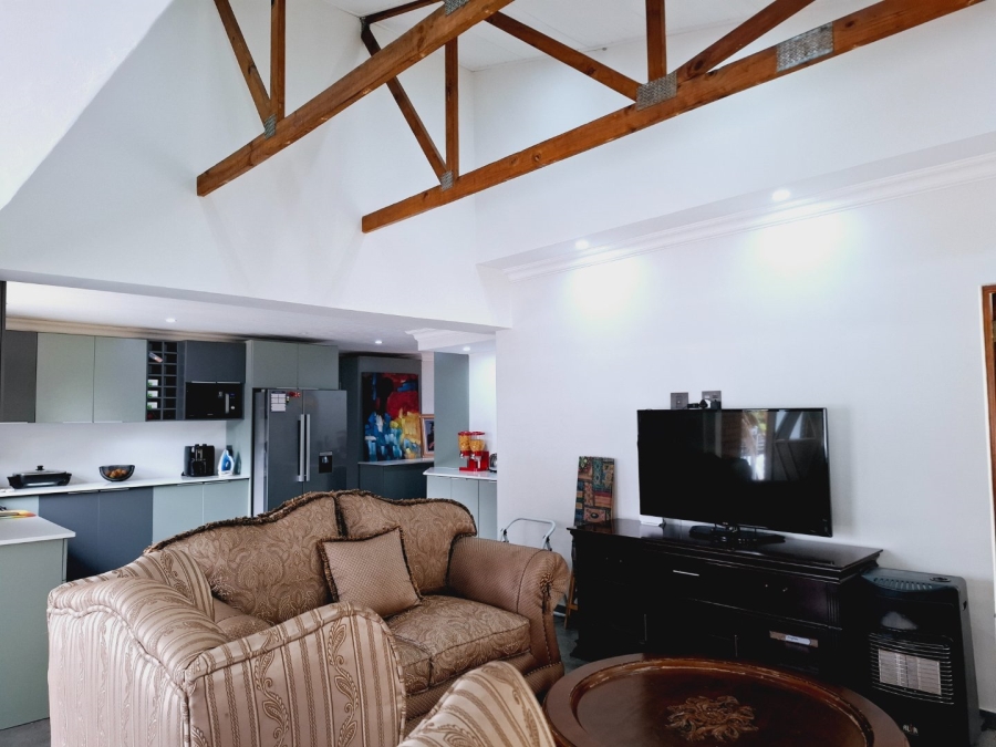 4 Bedroom Property for Sale in Generaal De Wet Free State